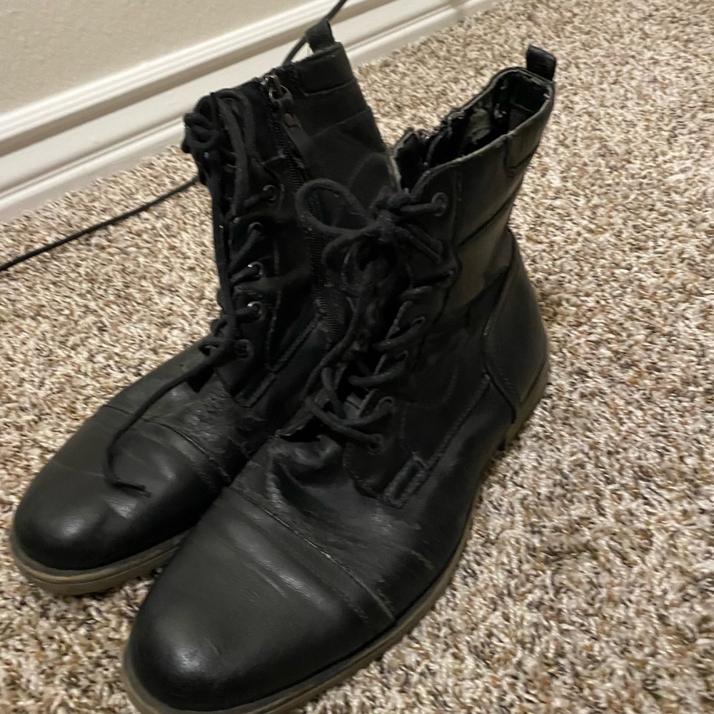 Boot shoes apt 9